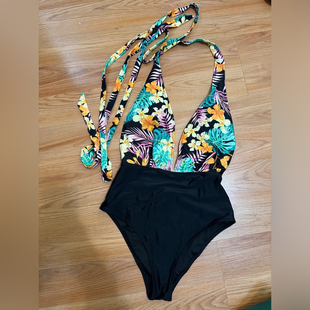 Cupshe Halter One Piece